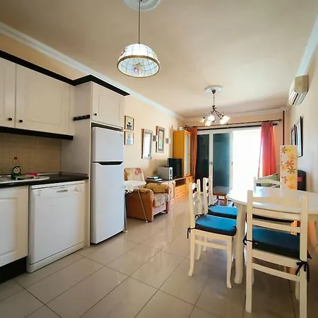 Апартаменты La Perla Ocean View *