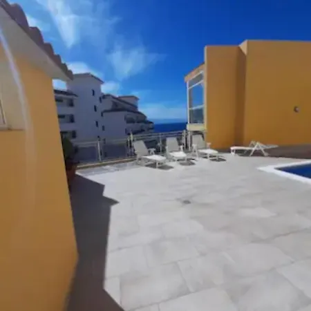 Апартаменты La Perla Ocean View *